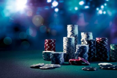 Multiplier symbols and cash-out button highlighted